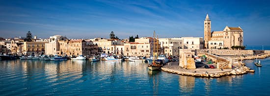 Szenerie von Apuliens Küste