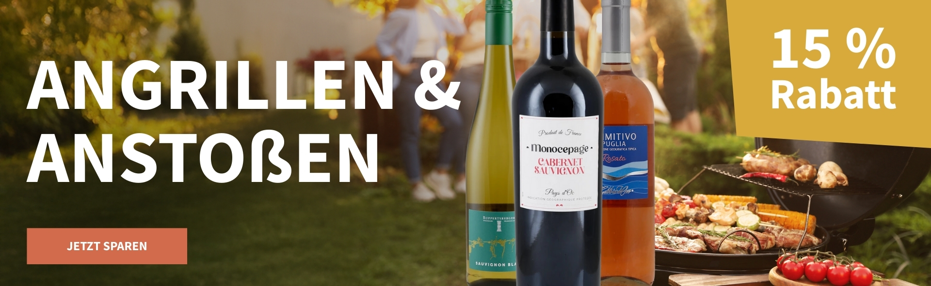 Meravino Weinaktion mit dem Slogan "Angrillen & Anstoßen". Im Hintergrund ein Garten, davor im Fokus ein Grill mit Grillgut. Hinweis auf "15 % Rabatt". Unten Button "Jetzt sparen". In der Mitte des Banners 3 Flaschen Wein.