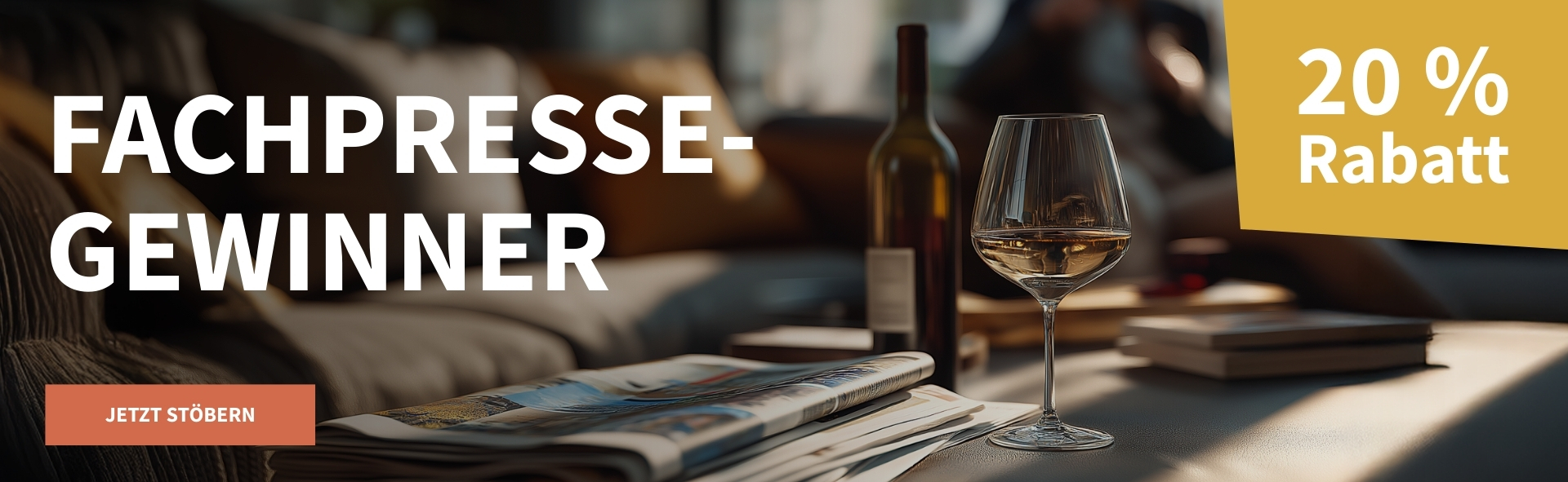 Meravino Weinaktion mit dem Slogan "Fachpresse-Gewinner". Im Hintergrund ein Wohnzimmertisch, auf dem Zeitungen liegen, daneben eine Flasche Wein und ein Weinglas. Hinweis auf "20 % Rabatt". Unten Button "Jetzt stöbern".