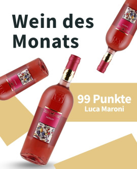 Meravino Weinaktion mit dem Slogan "Wein des Monats". Weiß-beige gemusterter Hintergrund, darauf drei Flaschen vom Wein des Monats Tenuta Ulisse Merlot Rosato 2025. Hinweis auf "99 Punkte Luca Maroni". | KI-generiert