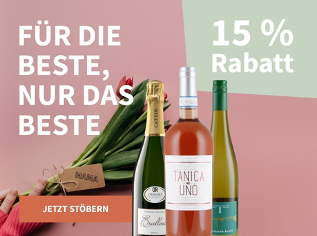 Meravino Weinaktion mit dem Slogan "Für die Beste, nur das Beste". Blumenstrauß aus roten Tulpen im Hintergrund. Hinweis auf "15 % Rabatt". Unten Button "Jetzt stöbern". Rechts 3 Flaschen.