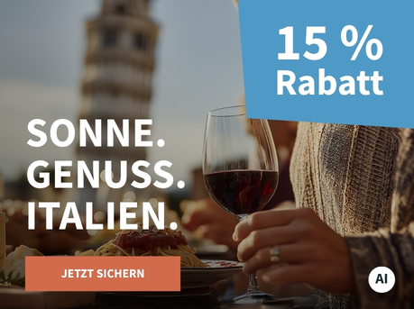 Meravino Weinaktion mit dem Slogan "Sonne. Genuss. Italien". Im Hintergrund ein Tisch mit Käseauswahl und Spaghetti mit Tomatensauce, daneben eine Person mit einem Glas Rotwein in der Hand. Hinweis auf "15 % Rabatt". Unten Button "Jetzt sichern". | KI-generiert