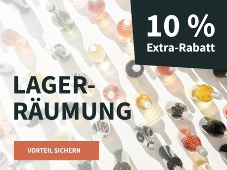 Meravino Weinaktion mit dem Slogan "Lagerräumung". Im Hintergrund mehrere Flaschen Wein auf weißem Untergrund. Hinweis auf "10 % Extra-Rabatt". Unten Button "Vorteil sichern".